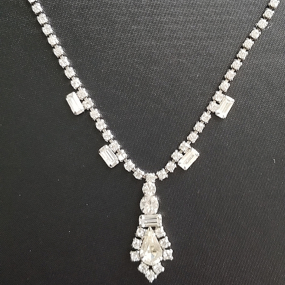 Vintage art deco necklace